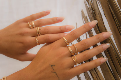 Smooth Valor Ring